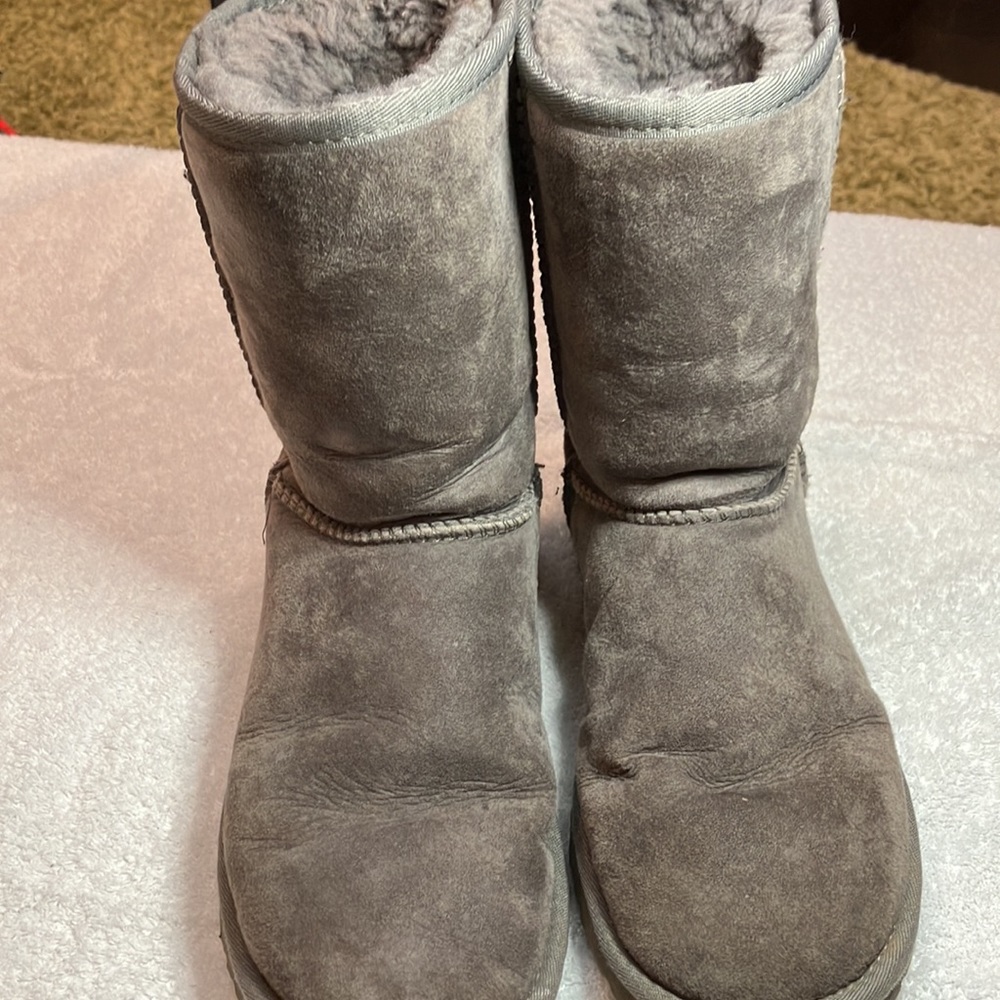 Ugg Classic II gray boots - Picture 2 of 9